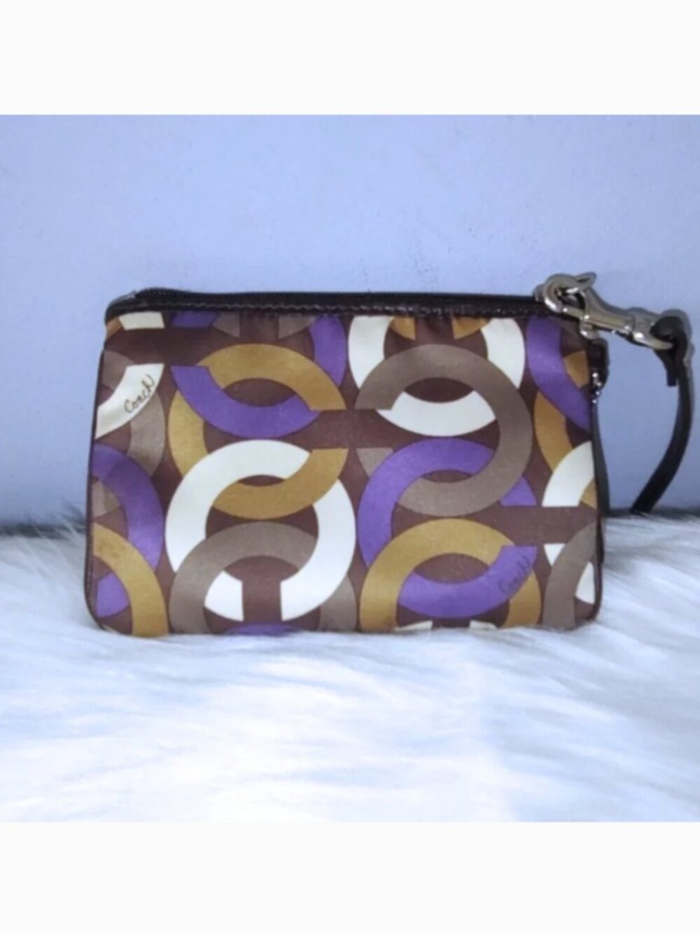 Coach Madison Op Art wristlet EUC - Picture 2 of 6